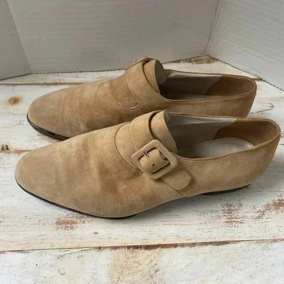 GIORGIO ARMANI women’s tan suede Oxford shoes buckle size 35 Italy almond toe - Picture 2 of 16